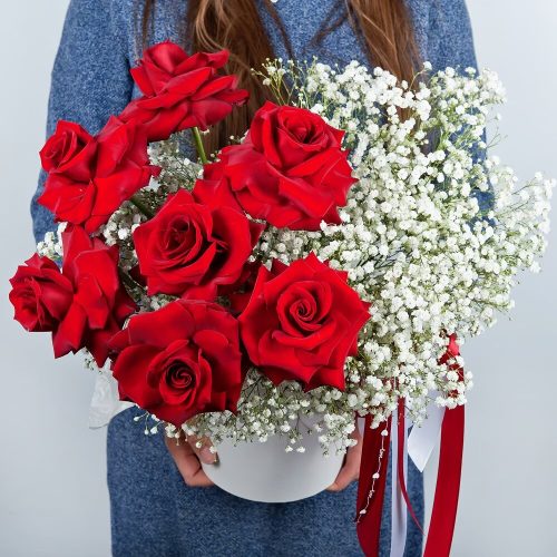 Classic Elegance Bouquet – Red Roses with Baby's Breath