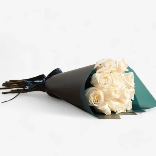 Fresh 12 White Roses Flower Bouquet