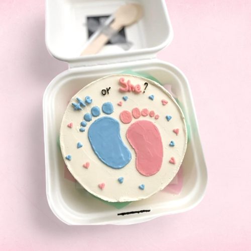 Little Foot Steps First Happiness Mini Cake - White