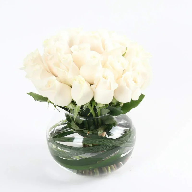 Elegant 25pcs White Rose in Fish Bowl Flower vase arrangements