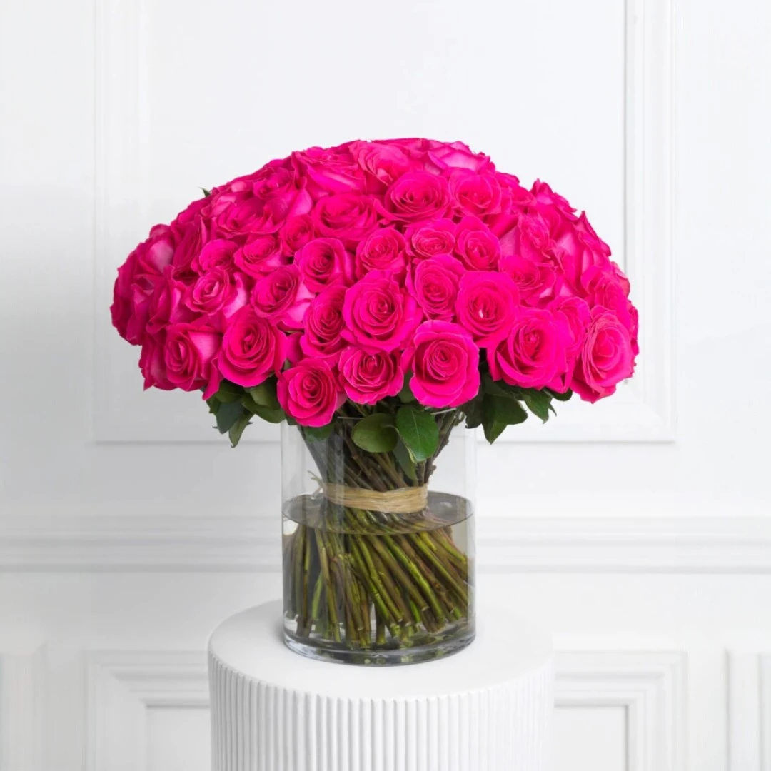 Vivid Charm 100pcs Pink Rose Vase