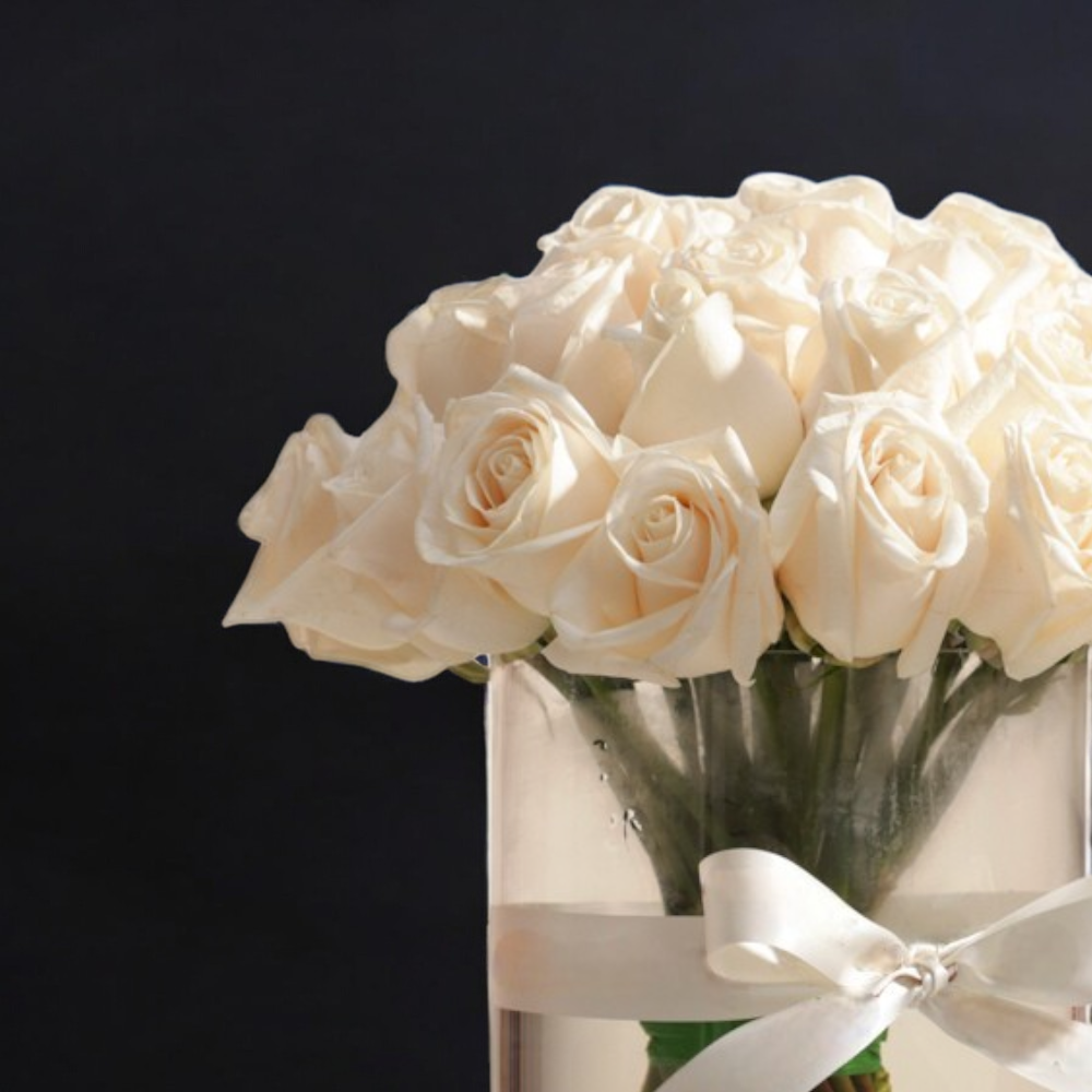Elegant Purity – White Rose Flower Vase Arrangement - Image 2