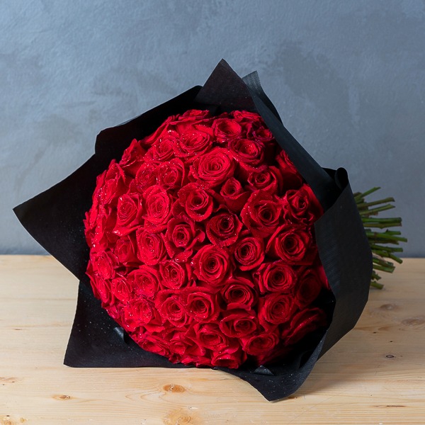 Majestic Romance – 200 Red Rose Grand Bouquet