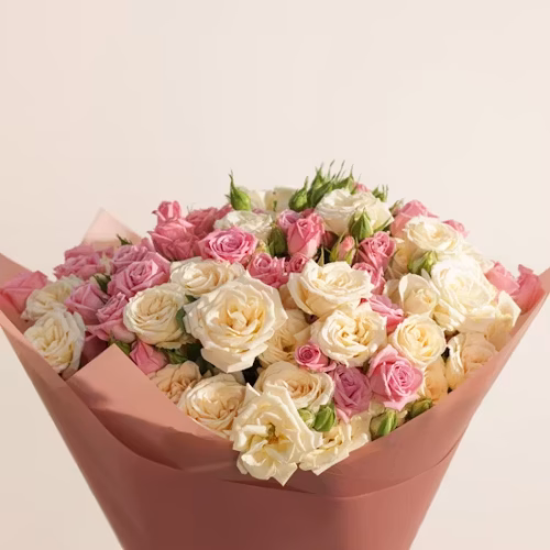 Blush Pink & Cream Rose Bouquet – Fresh Flower Delivery in Kuwait