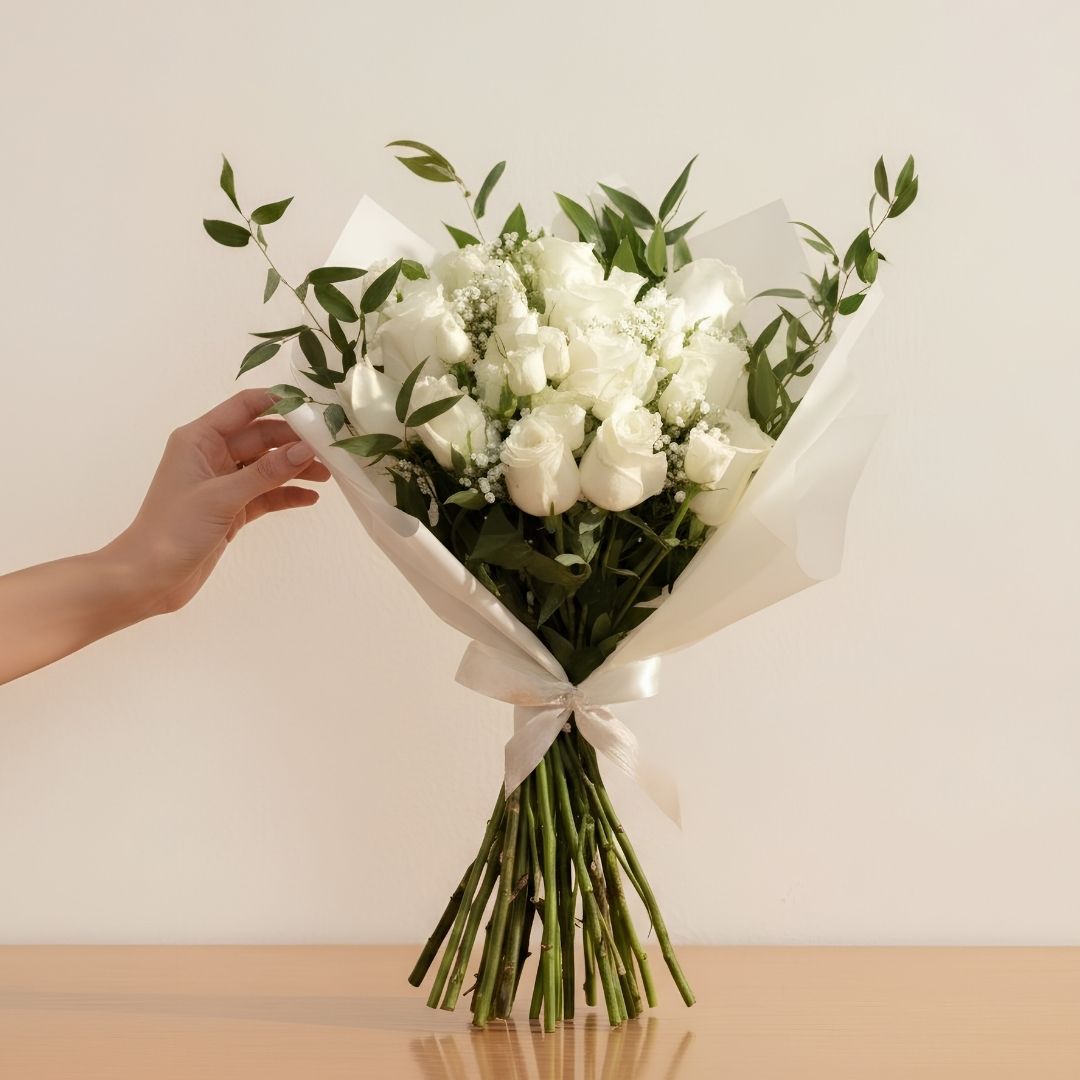 Elegant White Rose Bouquet with Baby’s Breath – Fresh Flower