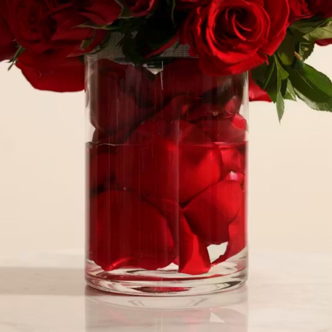 Luxury Red Rose Vase Arrangement – Fresh Flower - Image 3